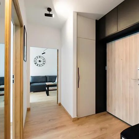Wola Skwer Sunny By Bookinghost Apartment Warsaw