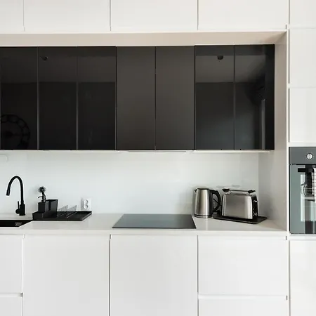 Apartment Wola Skwer Sunny By Bookinghost *